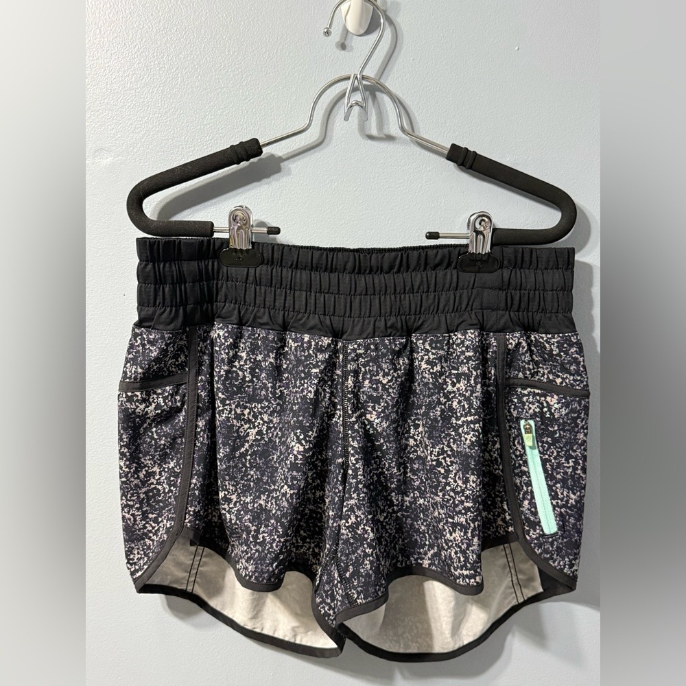 Lululemon Speckled Track Shorts Women’s‎ size 10
